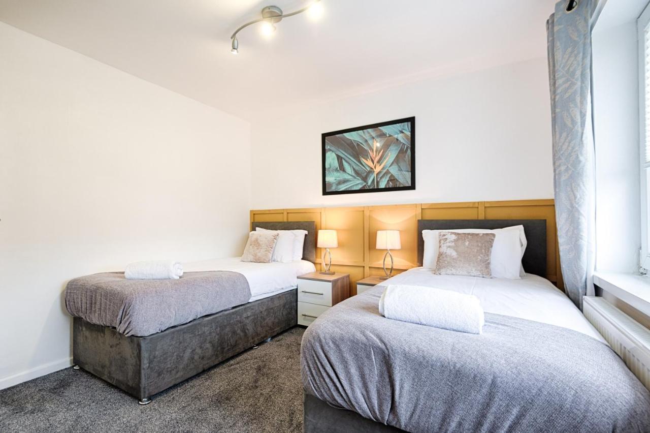 Private Parking, Garden, Close To Beach! Swansea Bagian luar foto