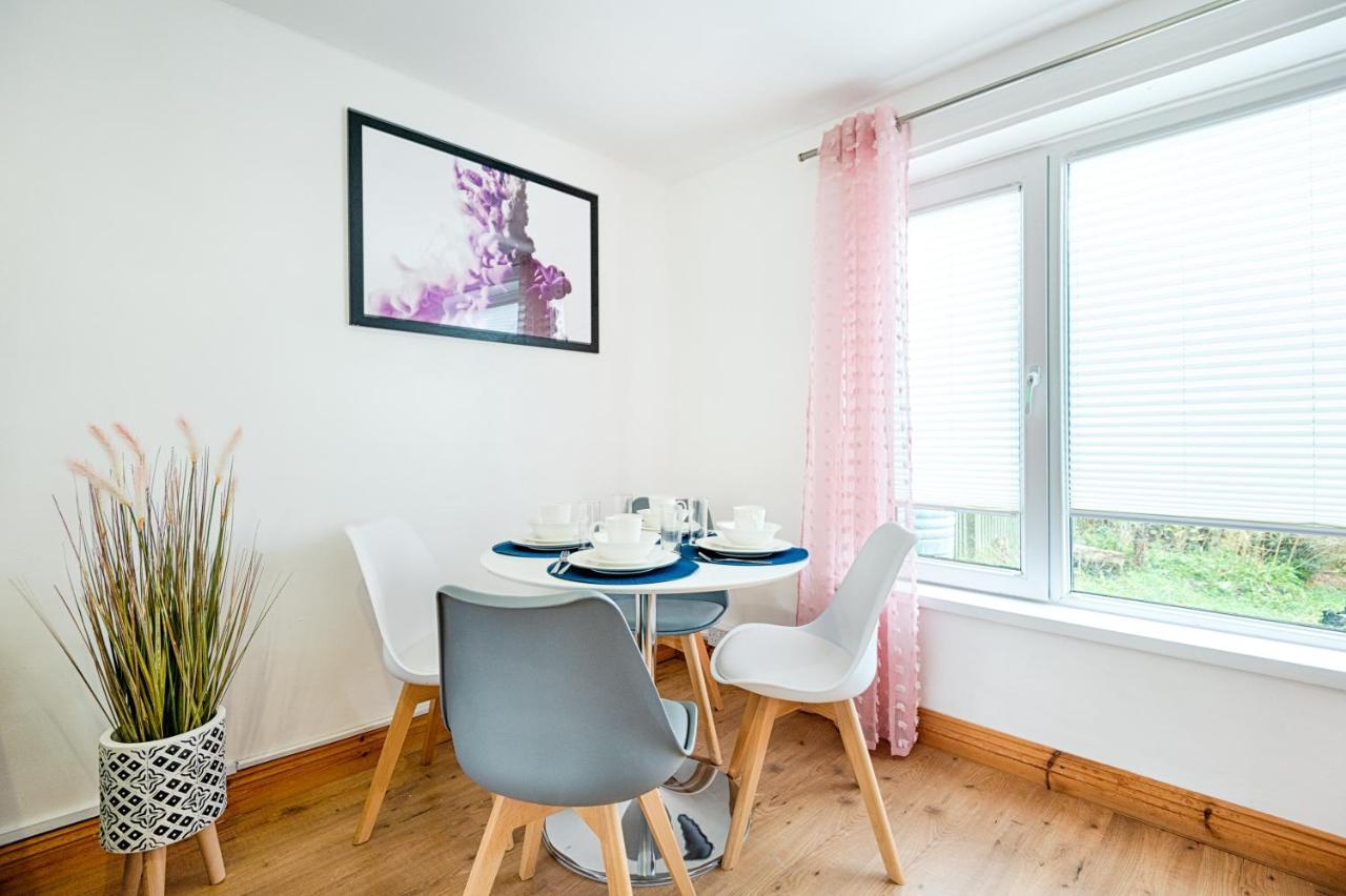 Private Parking, Garden, Close To Beach! Swansea Bagian luar foto