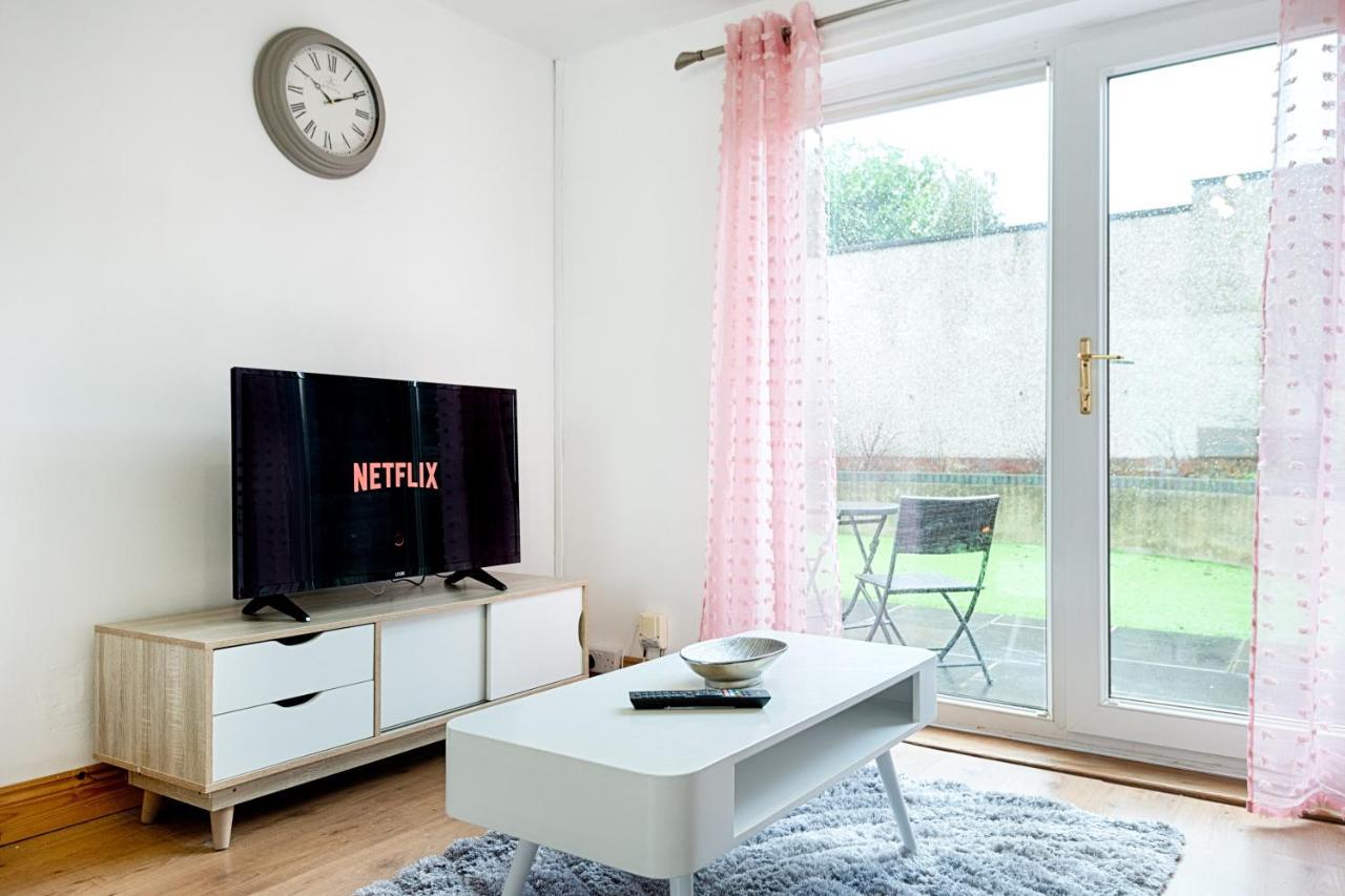 Private Parking, Garden, Close To Beach! Swansea Bagian luar foto