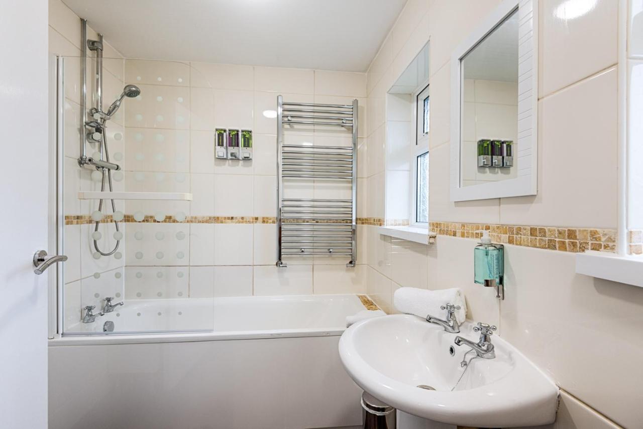 Private Parking, Garden, Close To Beach! Swansea Bagian luar foto