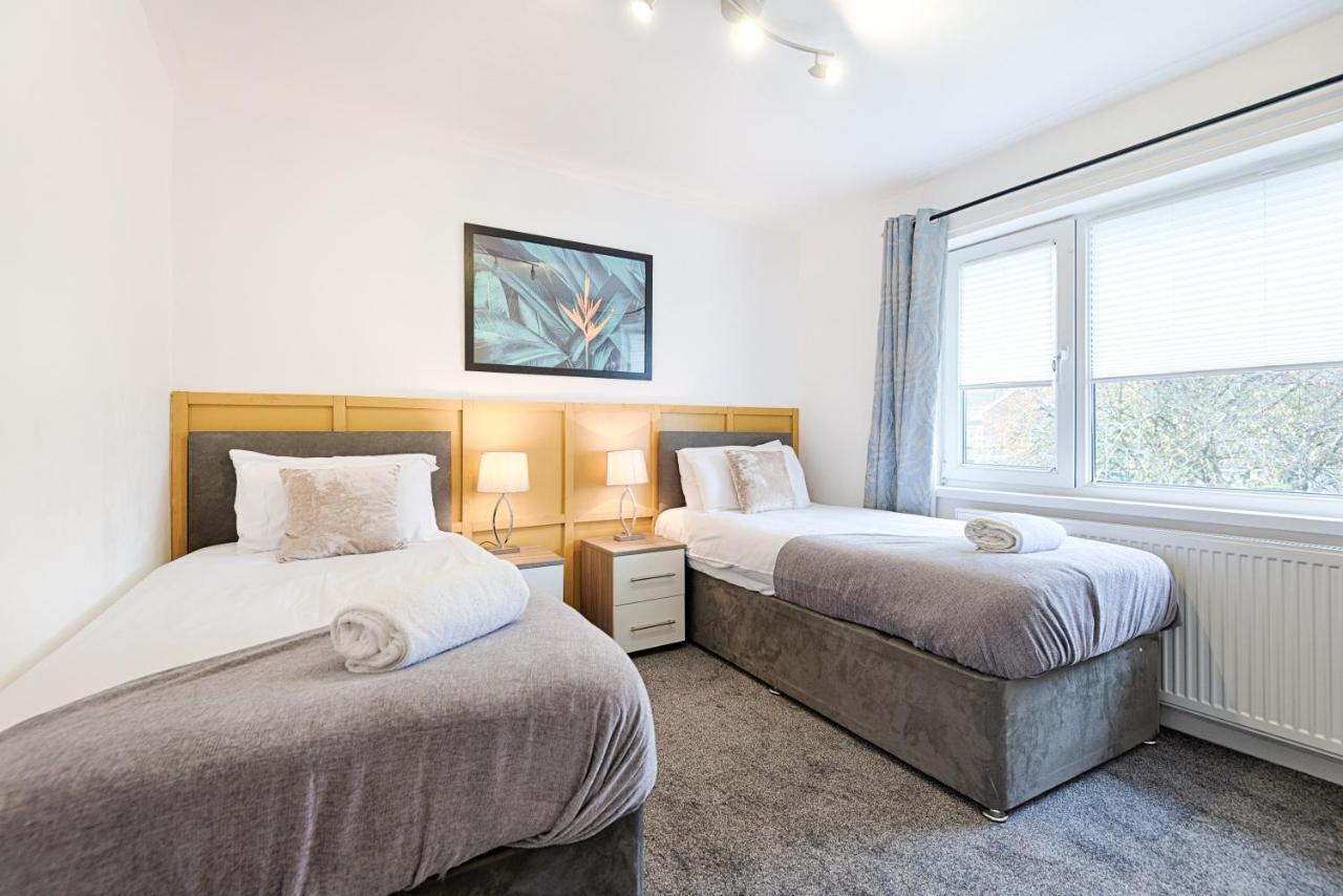 Private Parking, Garden, Close To Beach! Swansea Bagian luar foto