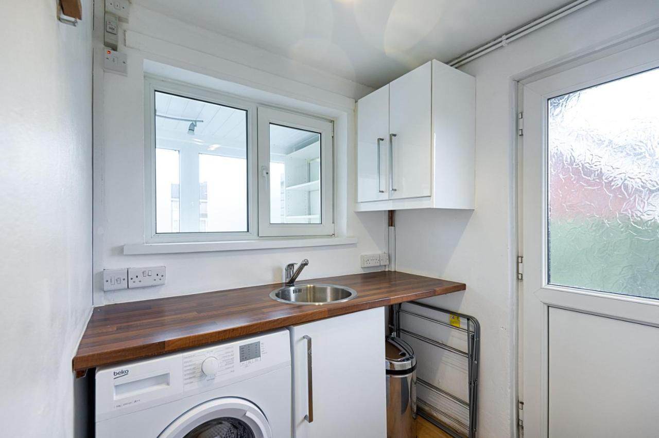 Private Parking, Garden, Close To Beach! Swansea Bagian luar foto