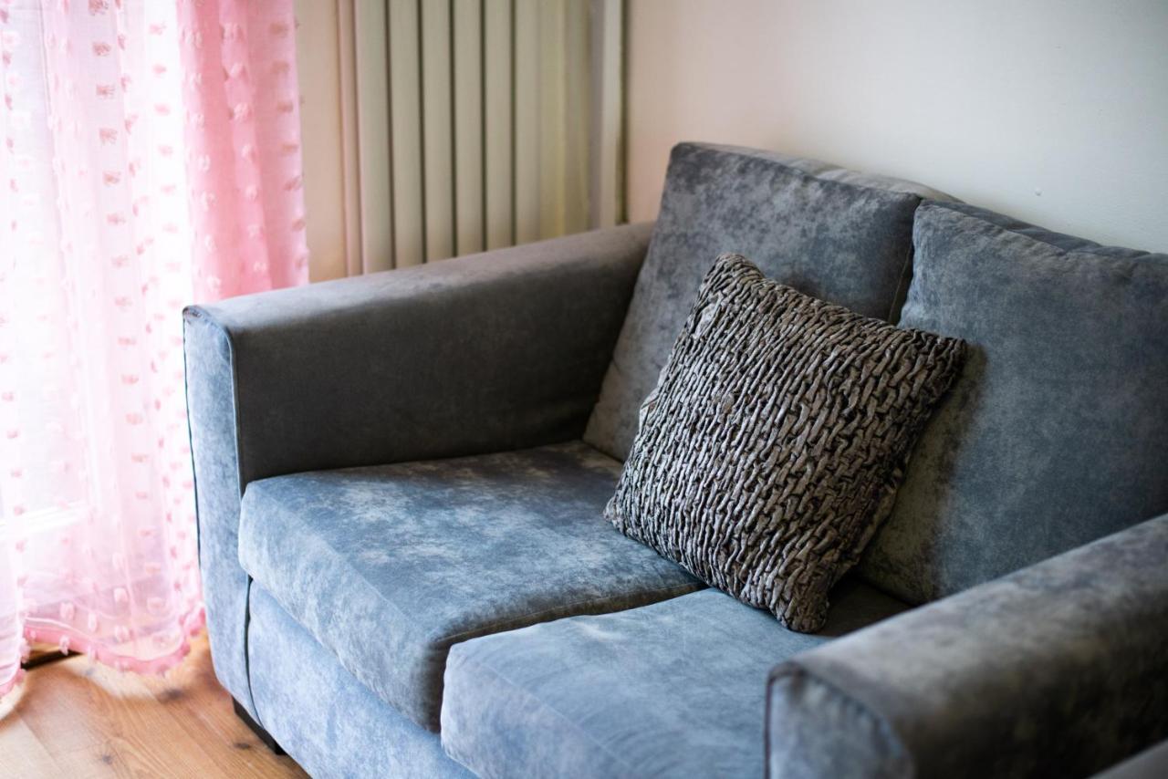 Private Parking, Garden, Close To Beach! Swansea Bagian luar foto